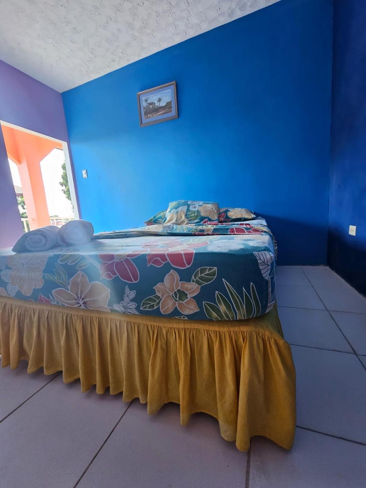 Fish Tobago Guesthouse Or Joy And Brandon Guesthouse Buccoo Habitación foto