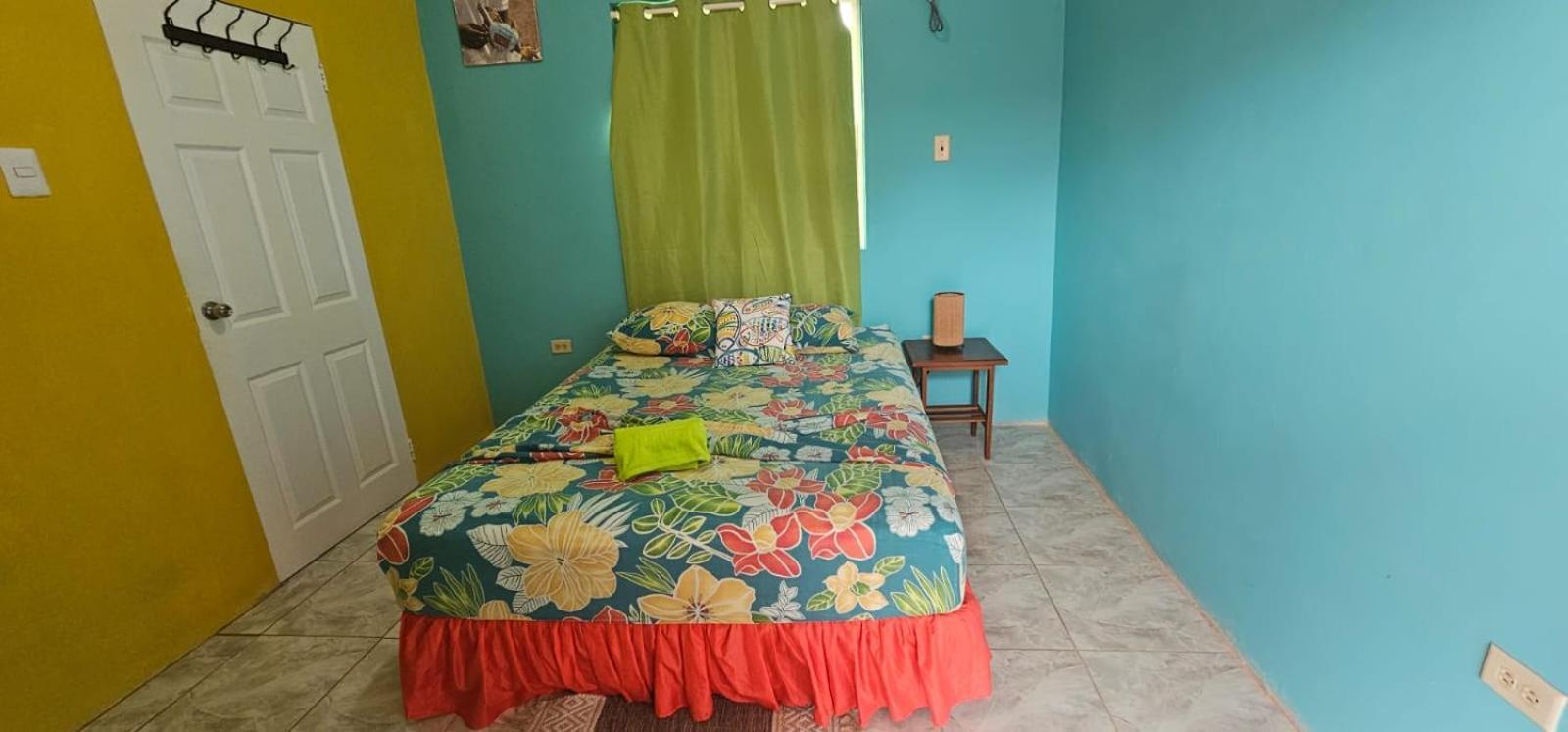 Fish Tobago Guesthouse Or Joy And Brandon Guesthouse Buccoo Habitación foto